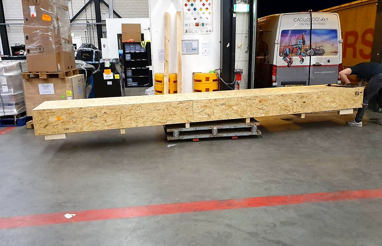 Maatwerk exportkist voor luchtvracht of zeevracht bij Cargo Donkey Hoofddorp